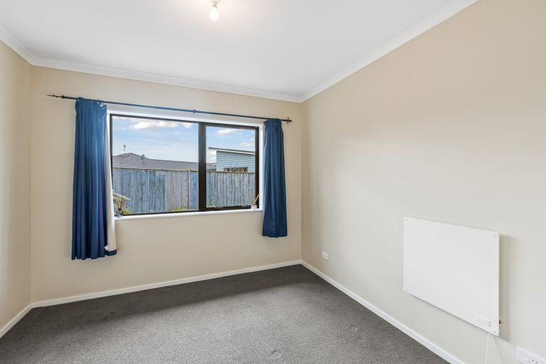 Photo of property in 8 Georgia Grove, Paraparaumu, 5032