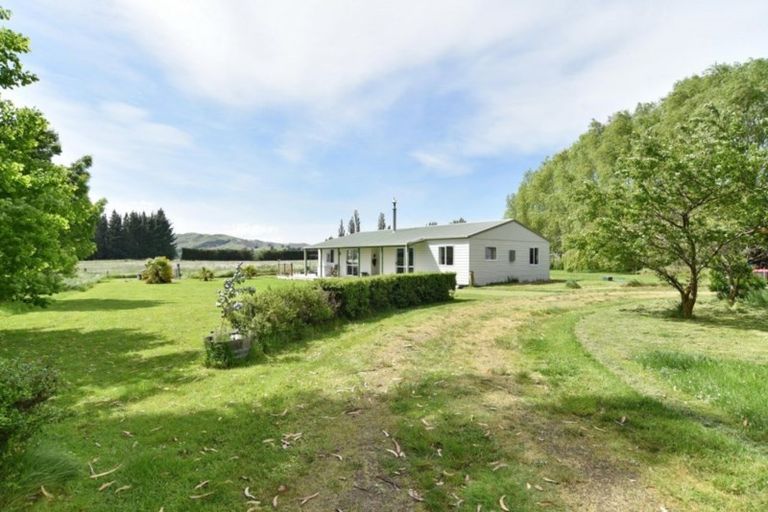 Photo of property in 10 Singleton Street, Waikari, 7420
