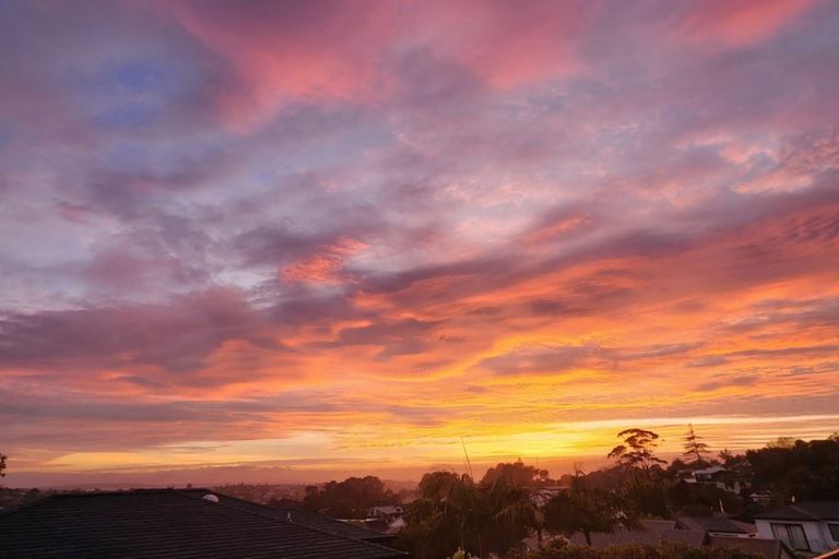Photo of property in 63 Carlisle Road, Torbay, Auckland, 0630