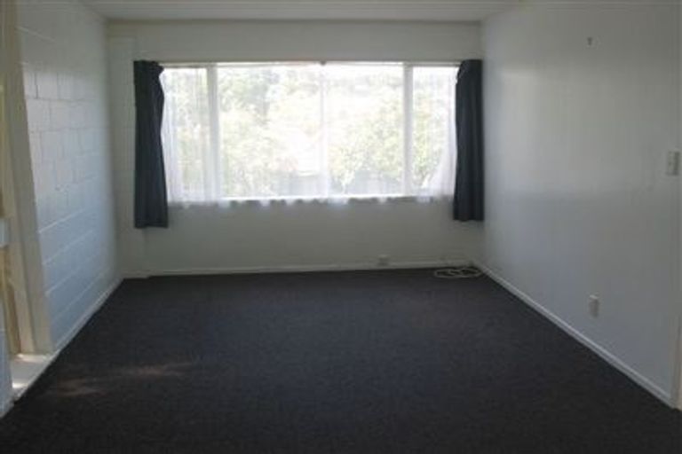 Photo of property in 2/1 Keldale Place, Forrest Hill, Auckland, 0620