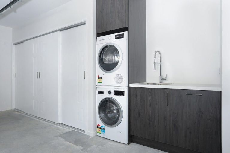 Photo of property in 13 Akitu Rise, Wanaka, 9305