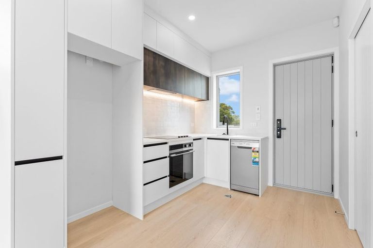 Photo of property in 10b Clensmore Place, Torbay, Auckland, 0630