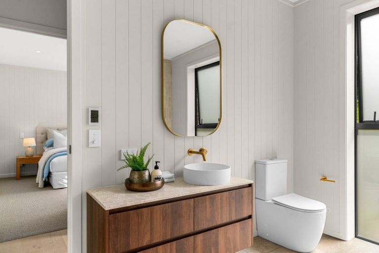 Photo of property in 4 Pukeora Way, Mangawhai, 0505