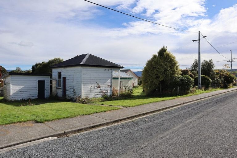 Photo of property in 5 Clark Street, Owaka, 9535