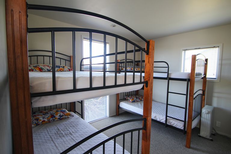 Photo of property in 26 Magdala Street, Kakanui, Oamaru, 9495