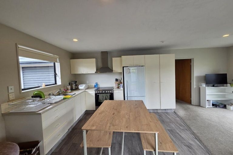 Photo of property in 2/76 Wharenui Road, Upper Riccarton, Christchurch, 8041