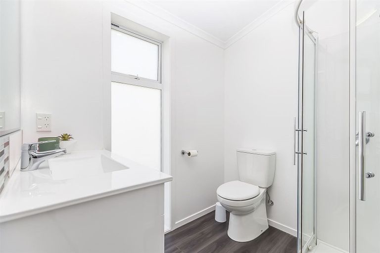 Photo of property in 5 Madeira Close, Whitby, Porirua, 5024