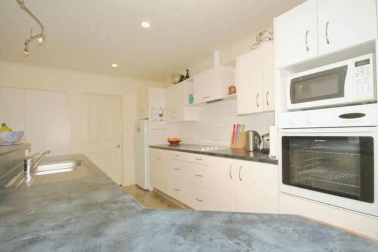 Photo of property in 11 Homewood Avenue, Levin, 5510