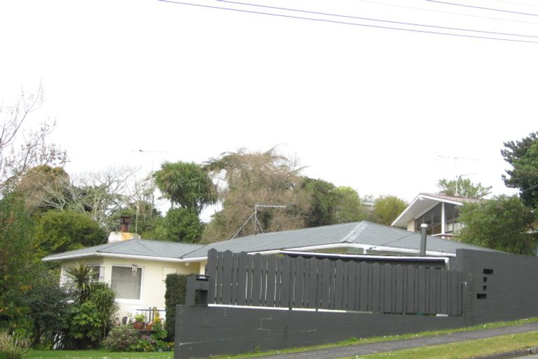 Photo of property in 3 Penrith Street, Westown, New Plymouth, 4310