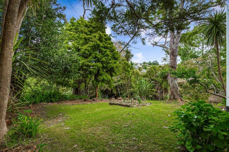Photo of property in 26 Woodlands Crescent, Browns Bay, Auckland, 0630
