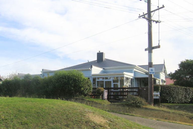Photo of property in 14a Arawhata Street, Ranui, Porirua, 5024