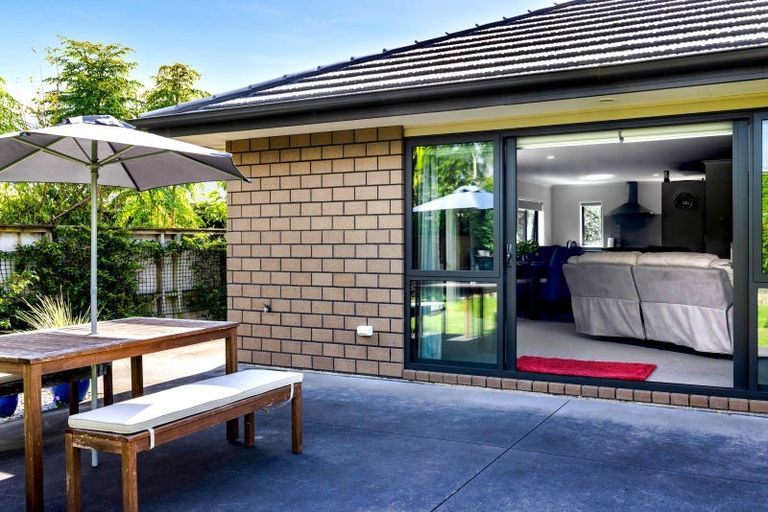 Photo of property in 120 Pohutukawa Place, Waiwhakaiho, New Plymouth, 4312
