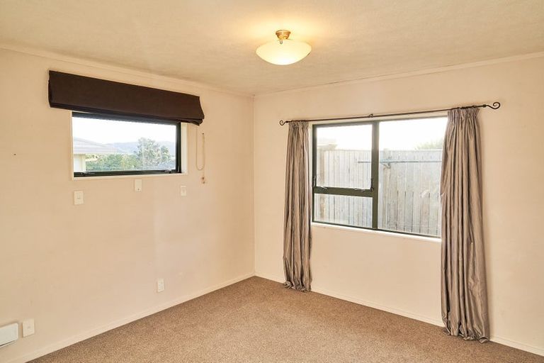 Photo of property in 6a Sunningdale Lane, Woodridge, Wellington, 6037