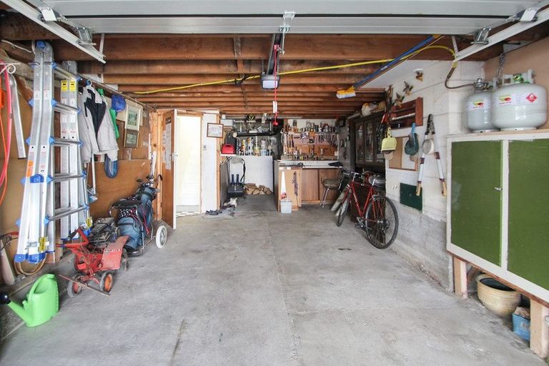 Photo of property in 23 Selwyn Street, South Hill, Oamaru, 9400