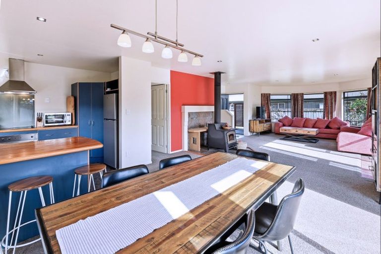 Photo of property in 137 Kenrigg Road West, Kinloch, Taupo, 3377