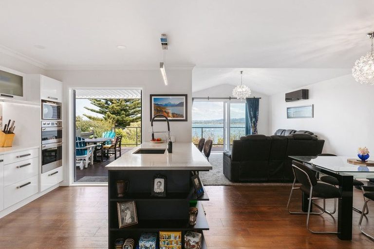 Photo of property in 95a Harbour View Road, Omokoroa, 3114