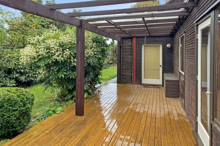 Photo of property in 2 Petries Road, Woodend, 7610