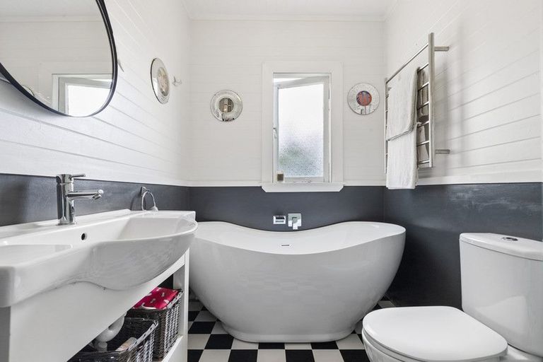 Photo of property in 98a Victoria Street, Pukekohe, 2120