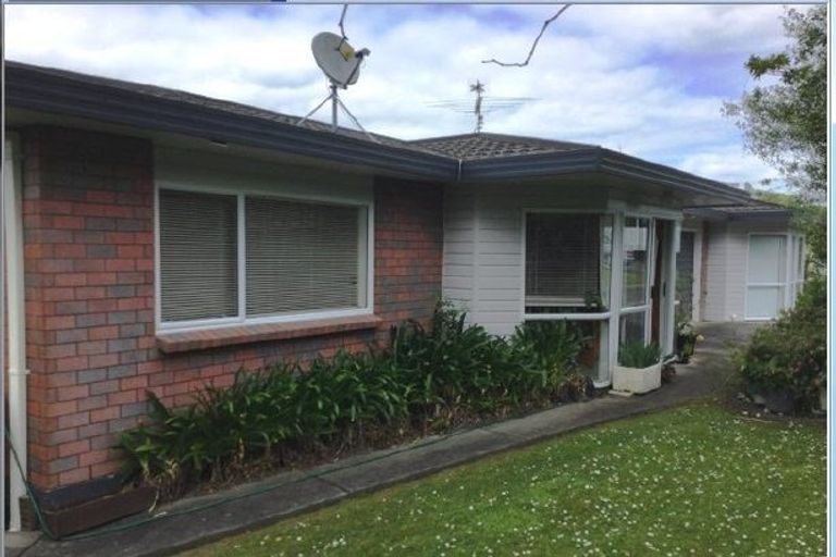 Photo of property in 130m Lakeside Drive, Orewa, 0931