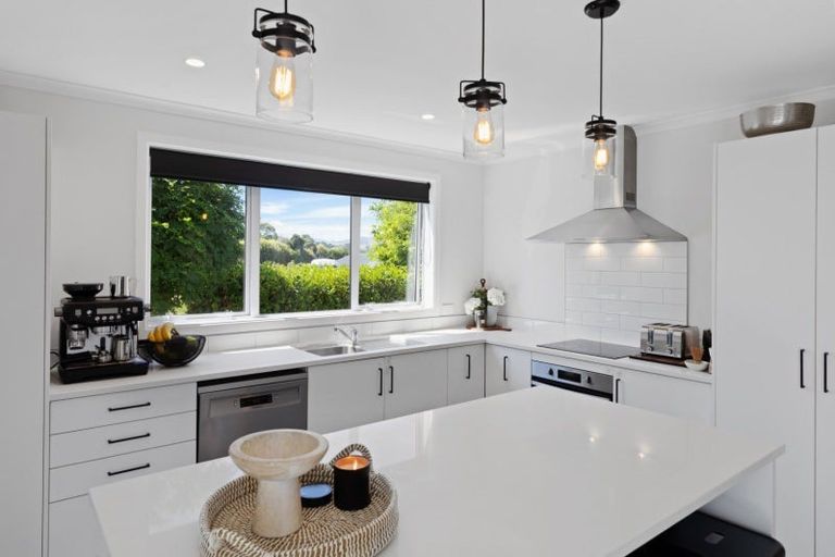 Photo of property in 92 Penetaka Heights, Pyes Pa, Tauranga, 3112