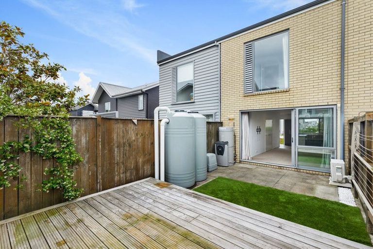 Photo of property in 16 Shelduck Way, Hobsonville, Auckland, 0616