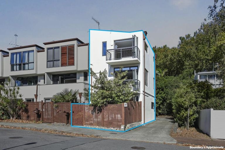 Photo of property in 46a Beresford Street Central, Freemans Bay, Auckland, 1011