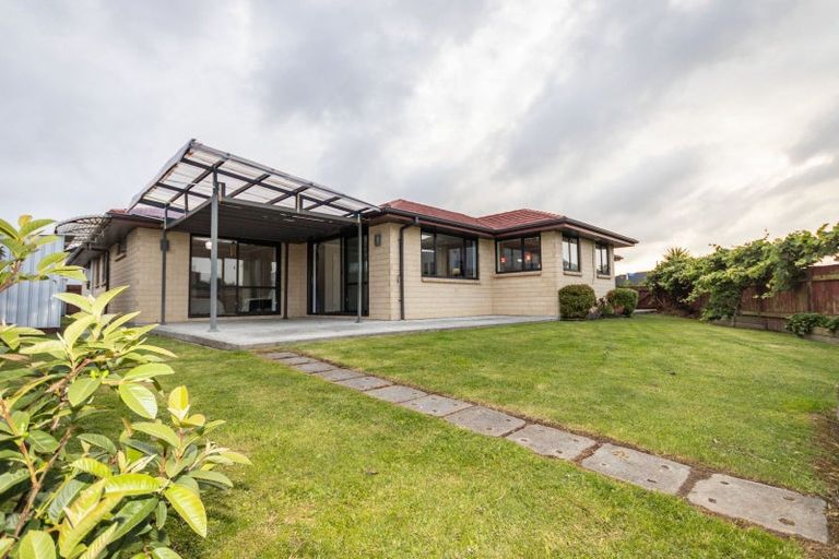Photo of property in 55 Liberty Grove, Kelvin Grove, Palmerston North, 4414