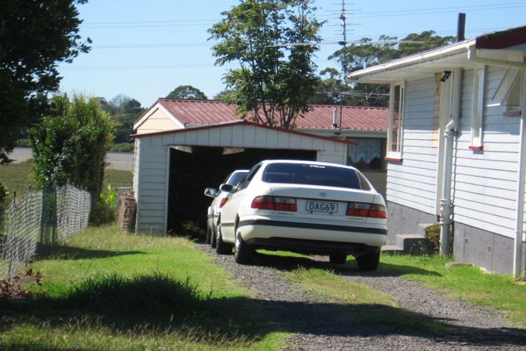 Photo of property in 1/80 Cobham Crescent, Kelston, Auckland, 0602