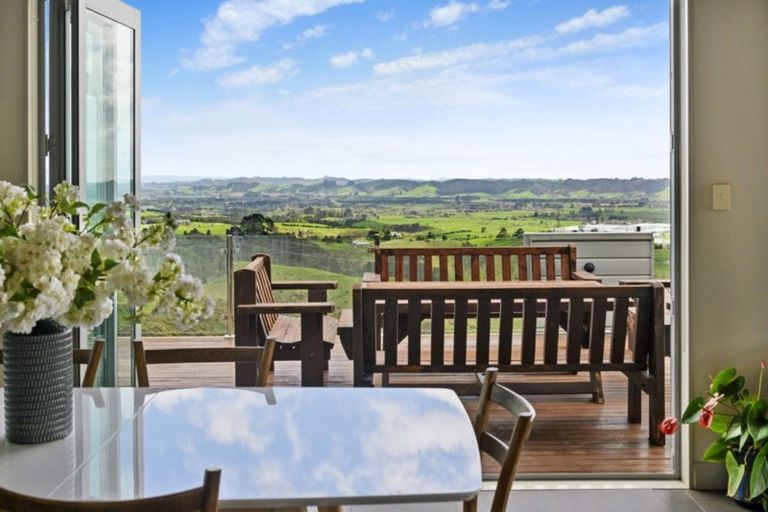 Photo of property in 104 Highridge Road, Clevedon, Papakura, 2582