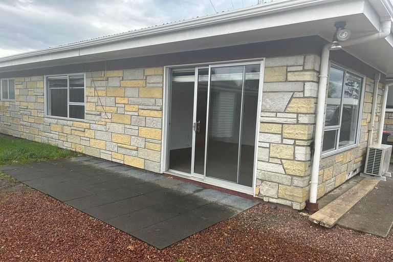 Photo of property in 40 Tiraumea Drive, Pakuranga, Auckland, 2010