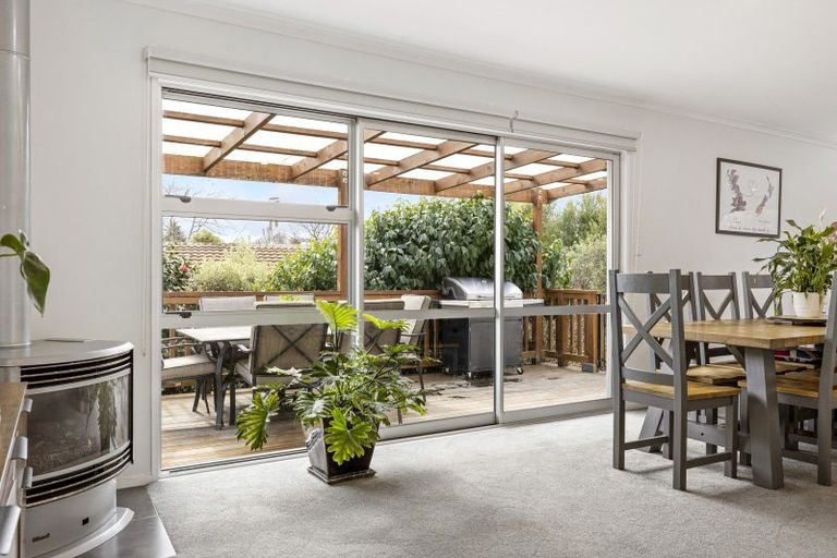 Photo of property in 2/86 Hinemoa Avenue, Taupo, 3330