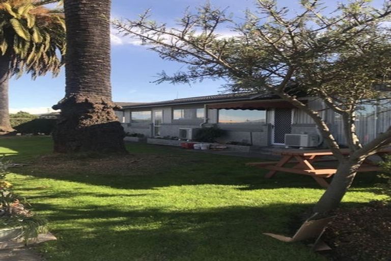 Photo of property in 8/335 Kennedy Road, Pirimai, Napier, 4112