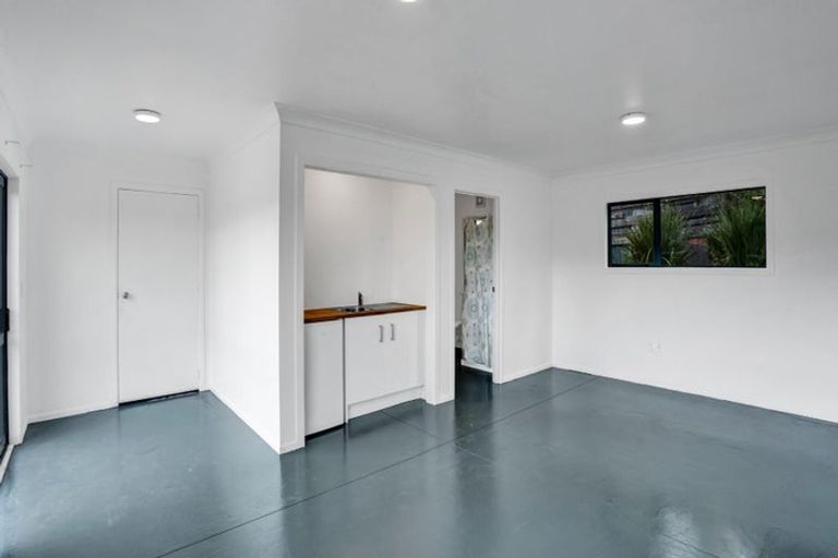 Photo of property in 111 Ngamotu Road, Spotswood, New Plymouth, 4310