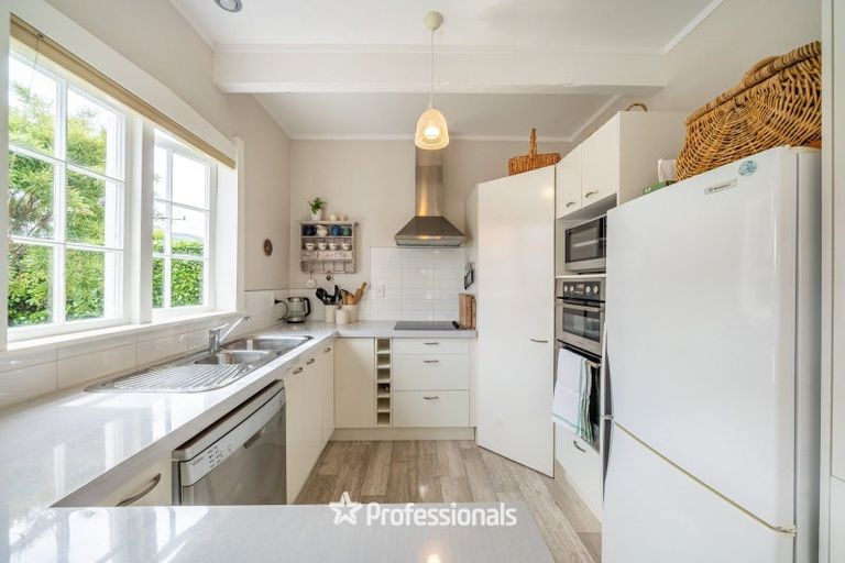 Photo of property in 2 Ropata Crescent, Boulcott, Lower Hutt, 5010