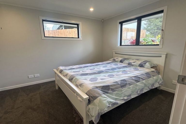 Photo of property in 7 Hammond Avenue, Hatfields Beach, Orewa, 0931