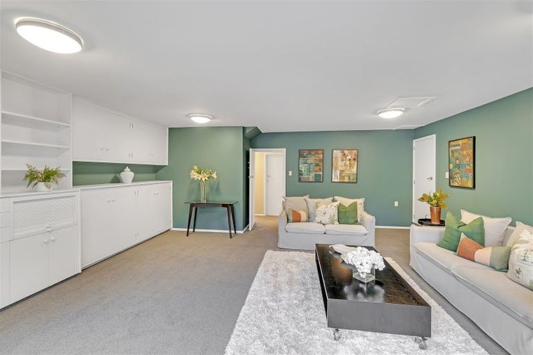 Photo of property in 21 Kirkwood Avenue, Upper Riccarton, Christchurch, 8041