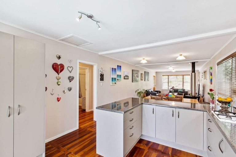 Photo of property in 2/14d Moffat Road, Red Beach, 0932