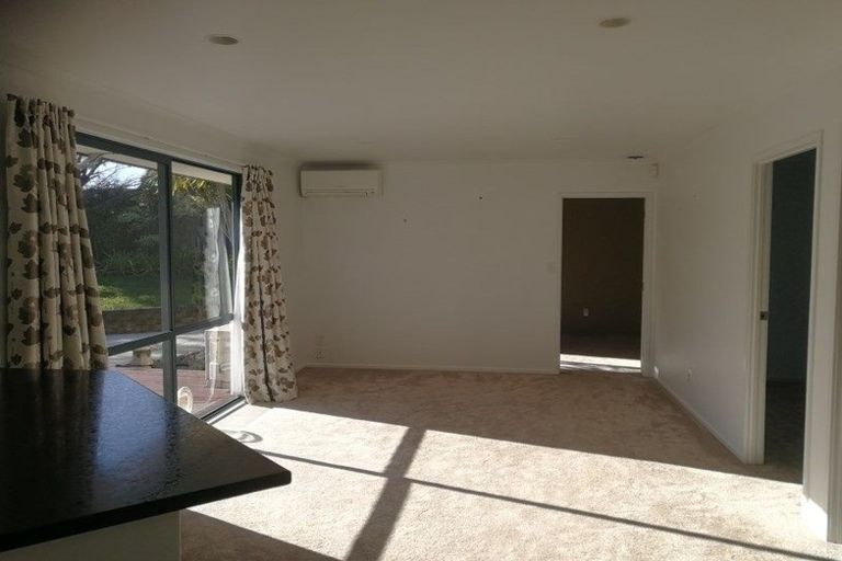 Photo of property in 2/163 Forrest Hill Road, Forrest Hill, Auckland, 0620