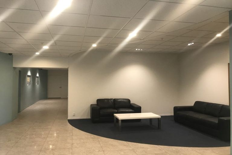 Photo of property in Terrace Tower Apartments, 9b/126 The Terrace, Wellington Central, Wellington, 6011