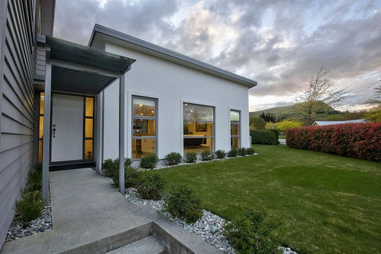 Photo of property in 34 Erskine Street, Lake Hayes, Queenstown, 9304