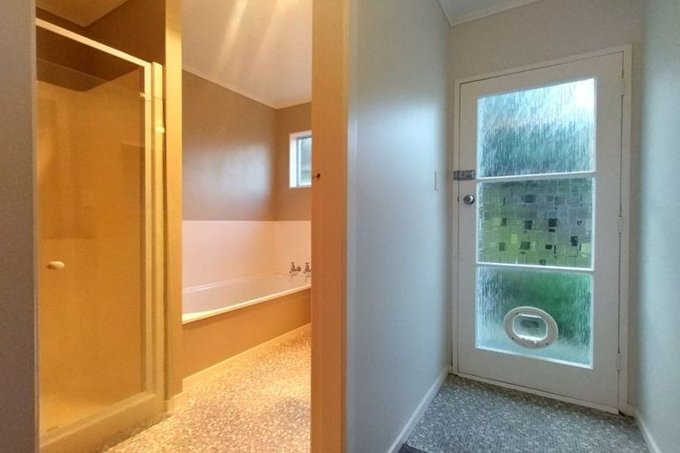 Photo of property in 12a Old Coach Road, Johnsonville, Wellington, 6037