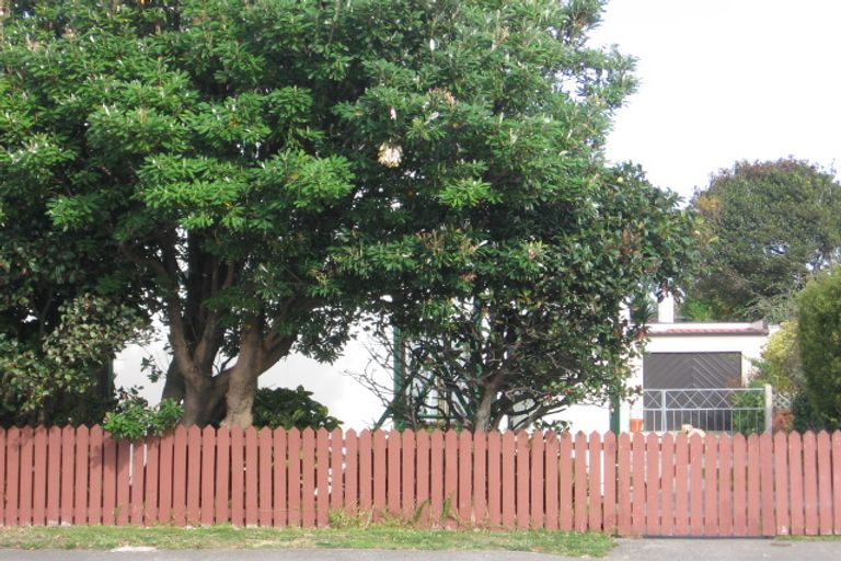 Photo of property in 18 Central Terrace, Alicetown, Lower Hutt, 5010