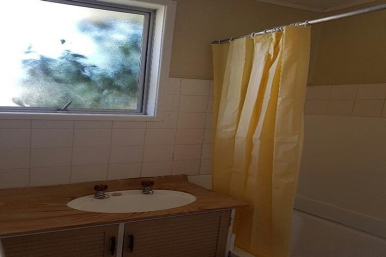 Photo of property in 9 Swallow Drive, Manurewa, Auckland, 2102