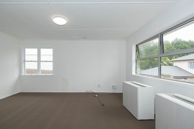 Photo of property in 41 Manuka Road, Bayview, Auckland, 0629