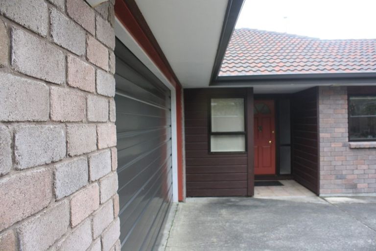 Photo of property in 4 Cranbrook Grove, Waikanae, 5036