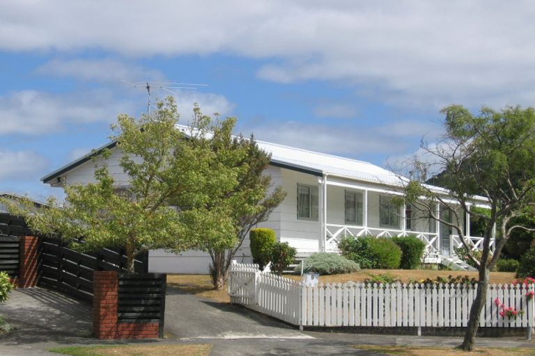 Photo of property in 5 Utah Grove, Totara Park, Upper Hutt, 5018