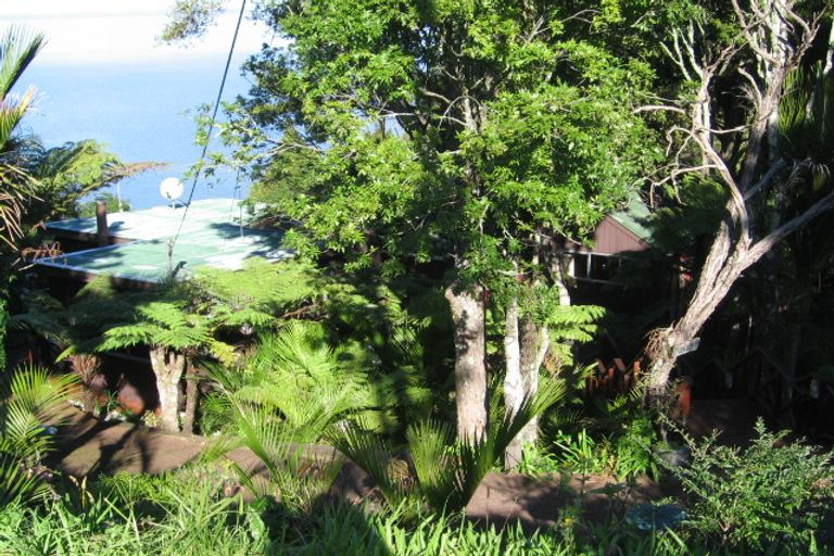 Photo of property in 9-11 Dorothy Road, Laingholm, Auckland, 0604