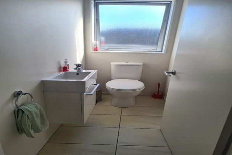 Photo of property in 186 Mark Avenue, Grenada Village, Wellington, 6037