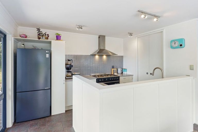 Photo of property in 2a Otaihanga Road, Paraparaumu Beach, Paraparaumu, 5032