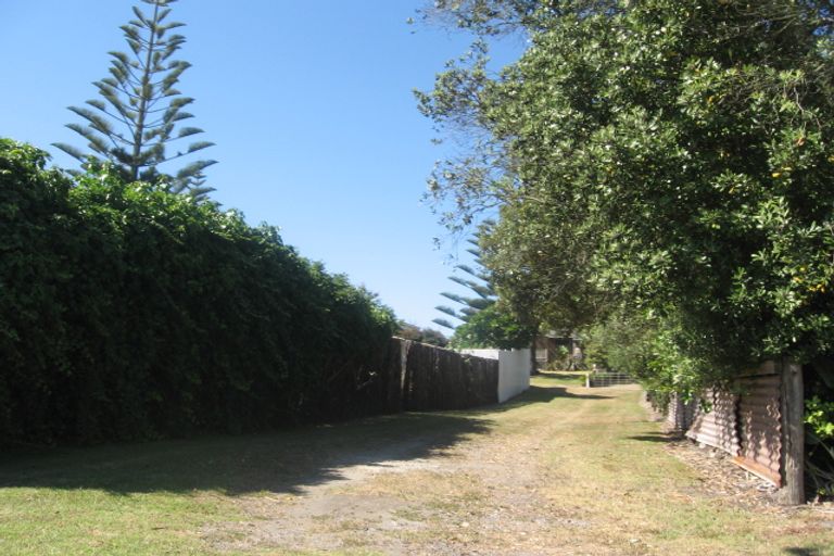 Photo of property in 589 Pukehina Parade, Pukehina, Te Puke, 3189